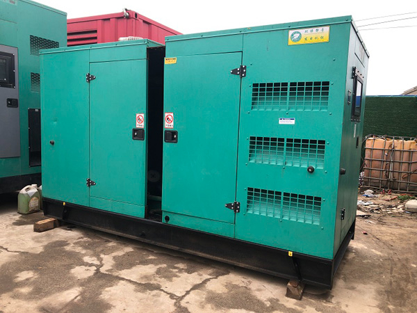 山阴怎样合理控制磷酸铁锂蓄电池的充放电倍率以延长其使用寿命？