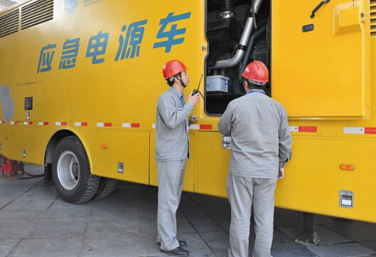 山阴如何清理被灰尘覆盖的机油散热器？